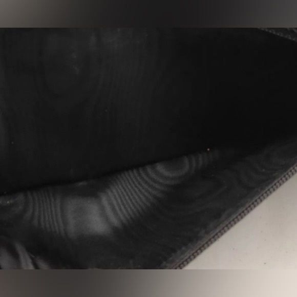 CHANEL CAVIER ZIP AROUND WALLET - Picture 7 of 10